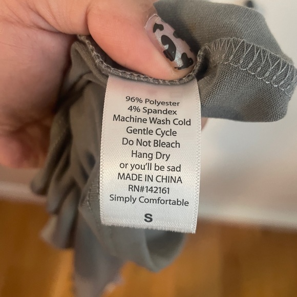 NWT Lularoe Julia - Picture 4 of 4